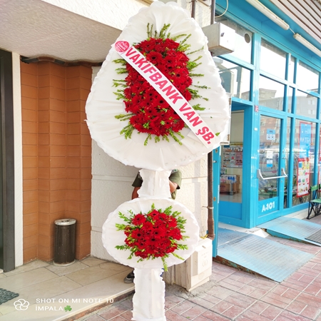 Çelenk Çiftli Canlı Gerbera